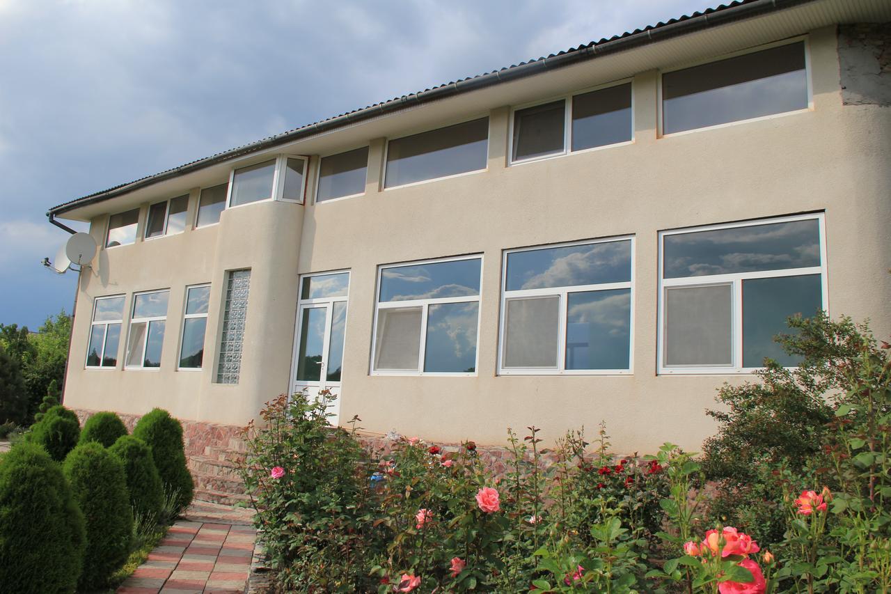 Constancia Hotel Камианец-Подилский Екстериор снимка